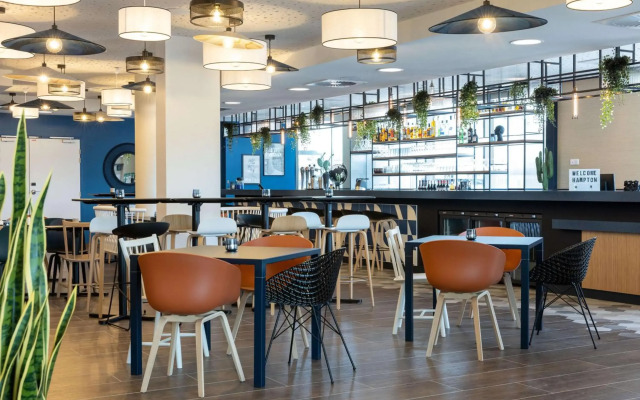 Hampton By Hilton Tours Centre