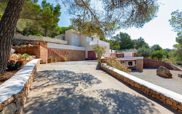 Villa in Ibiza Town, sleeps 6 - Can Damia