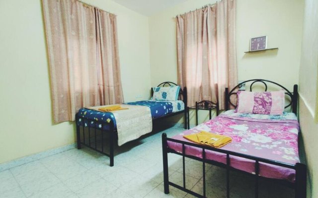 Prime Location-2mnts Baga-calagt Beach-Lovly House