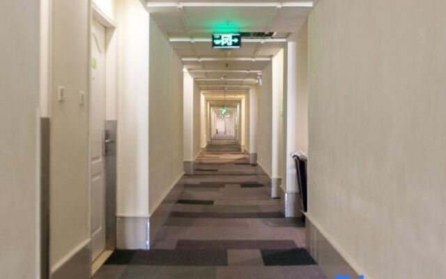 Motai Zhongnan Road Wushang Dream Era Store