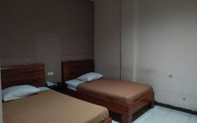 Oyo 2006 Hotel Luvio Makassar – Guest Rooms – Makassar