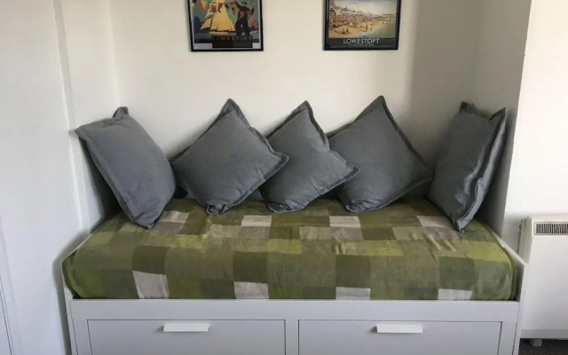Moray Beachside Apartments