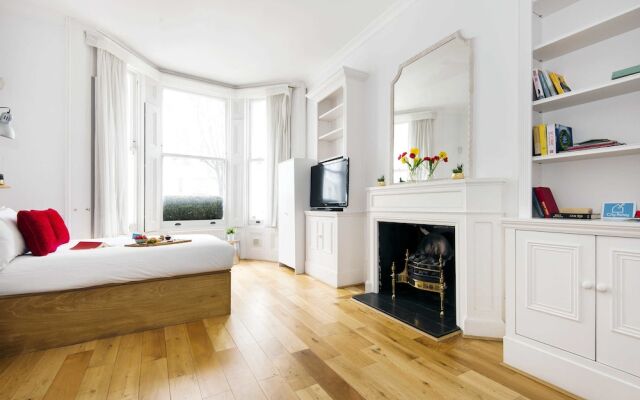 The Collingham Place Residence - AMI