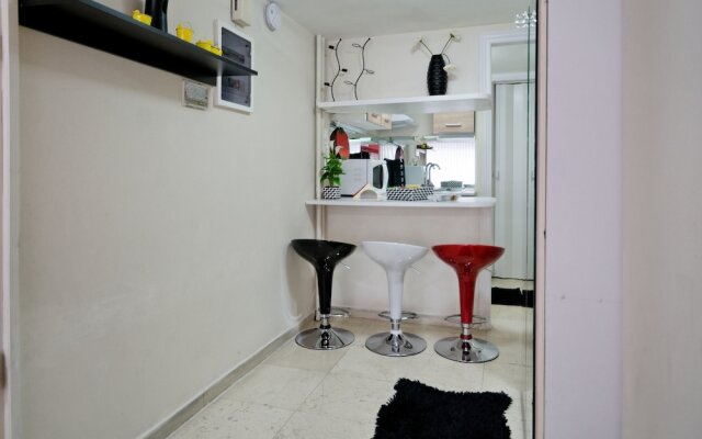 Santorini style Honeymoon apartments