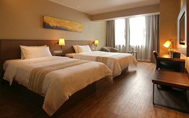 Home Inn Plus Shanghai Pudong Lujiazui Expo Park South Pudong Road – Guest Rooms – Shanghai