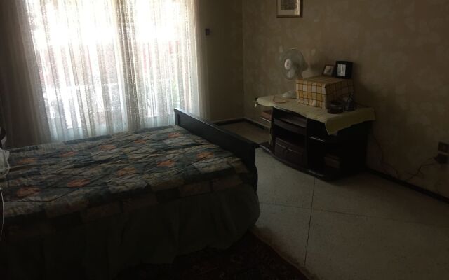 "room in Guest Room - Property Located in a Quiet Area Close to the Train Station and Town"