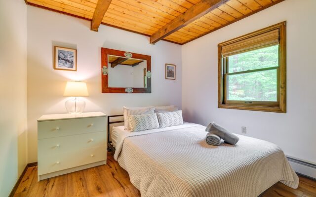 Traditional Blakeslee Chalet: Deck & Lake Access!