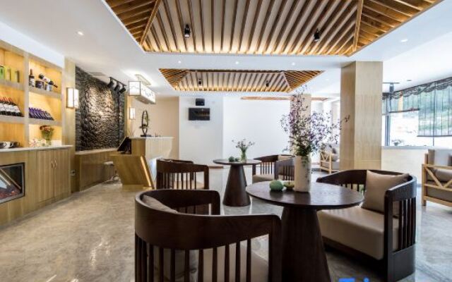Huayu Nature Homestay (Siguniang Mountain Branch)