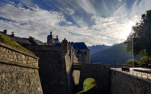 Près des Forts