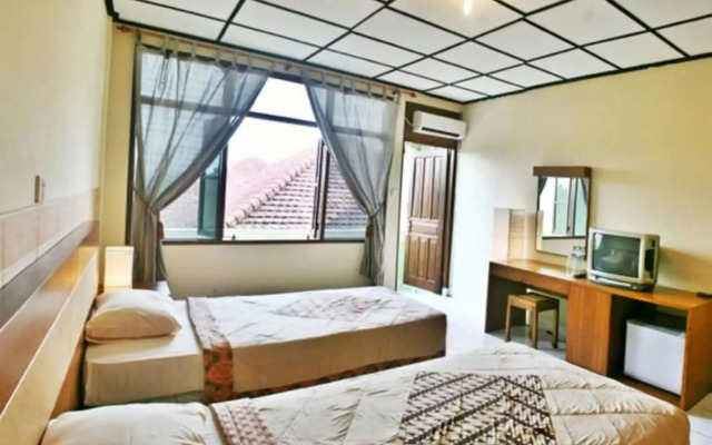OYO 3923 Villa Puri Royan