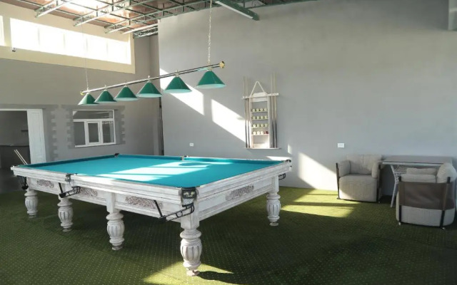 Bek Plus Hotel