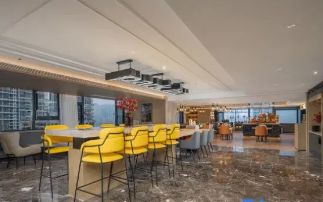 Park Inn by Radisson Hongya Cave Monument for Liberation
