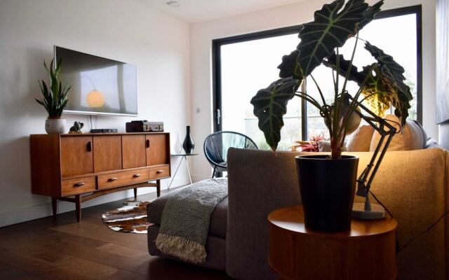 Stylish 1 Bedroom With Stunning City Views