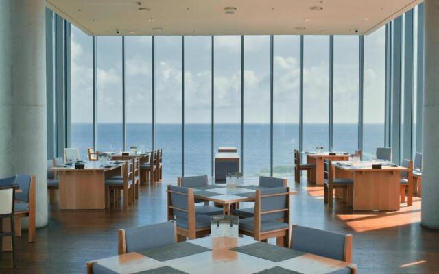 Phoenix Island Ocean Star Resort