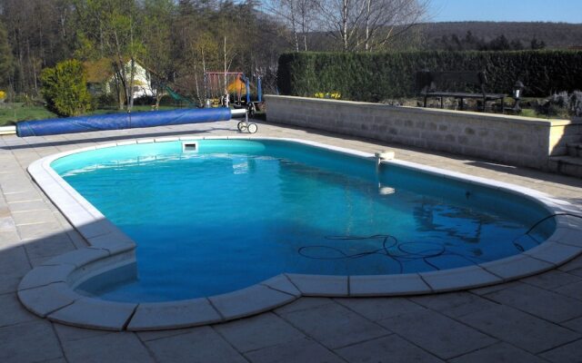 Completely Modernized Gite With Heated Swimming Pool