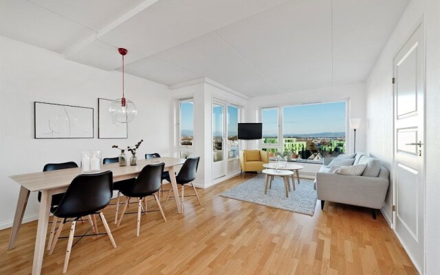 Penthouse Close To City Centre