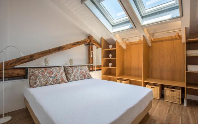 Le Niche Holiday Home With Terrace