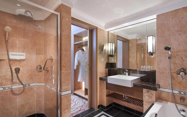 Sheraton Saigon Grand Opera Hotel