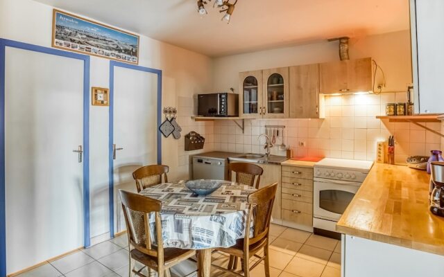 Quiant Holiday Home in Azille With Terrace