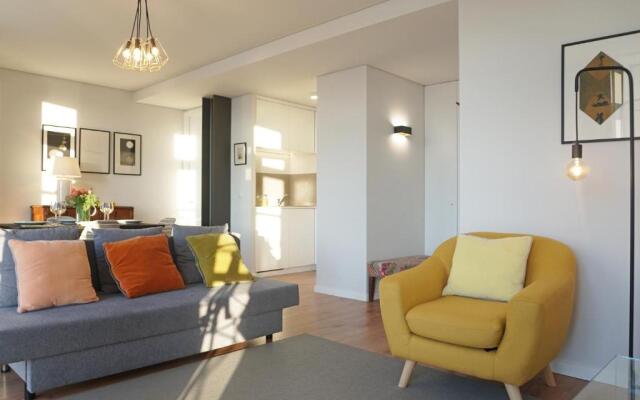 Porto View by Patio 25