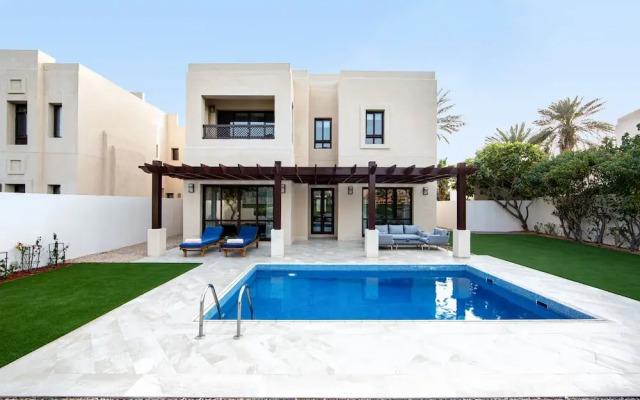 Dubai Creek Villas