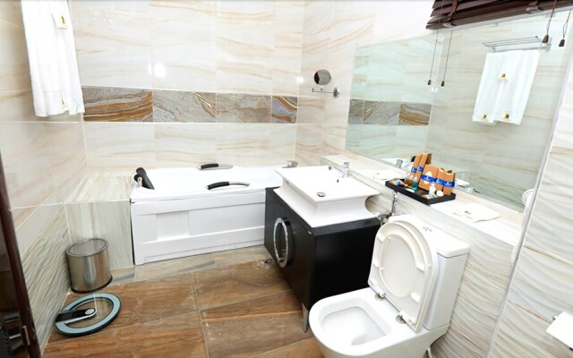 The Wells Carlton Hotel and Apartments