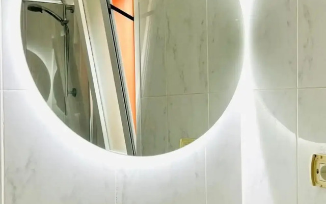 Modern Trendy 1BR Ground Floor Apartment