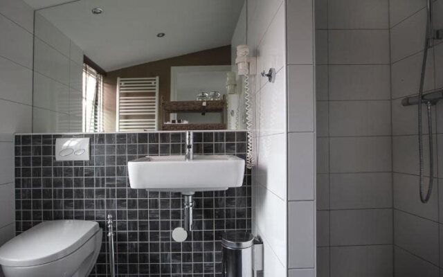 Zenzez Hotel & Lounge