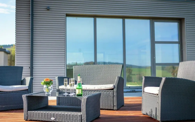 Lavish Villa in Malmedy with Heated Pool, Hot Tub, Infrared Sauna