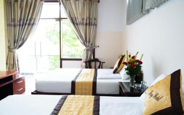 May Hotel