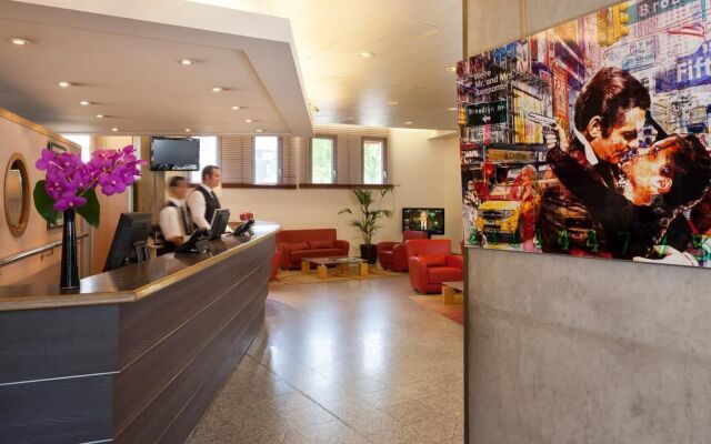 Отель Moxy Paris La Villette