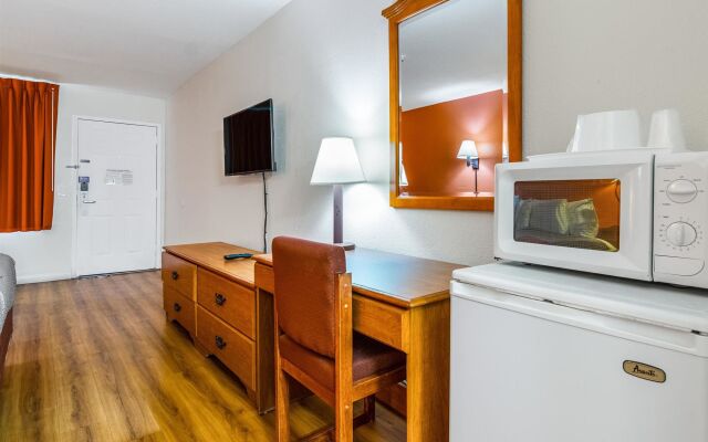Motel 6 San Diego, CA - Southbay