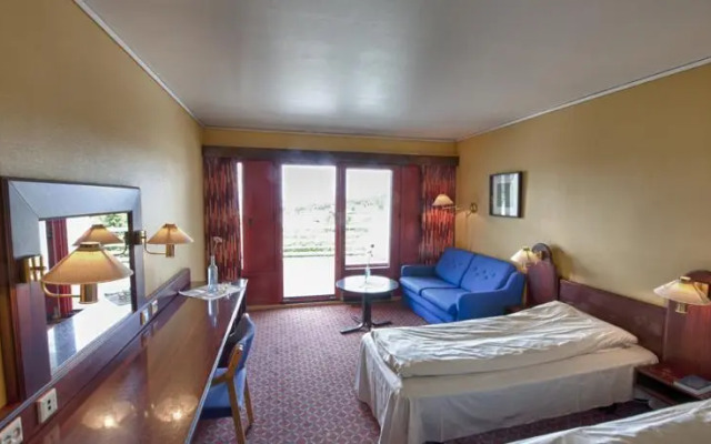 Ulsteinvik Vandrerhjem og Sommerhotell