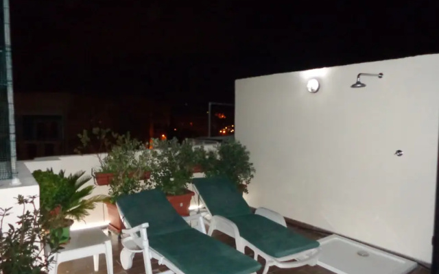Lovely Penthouse With Private sun Terrace Between Valletta and Sliema