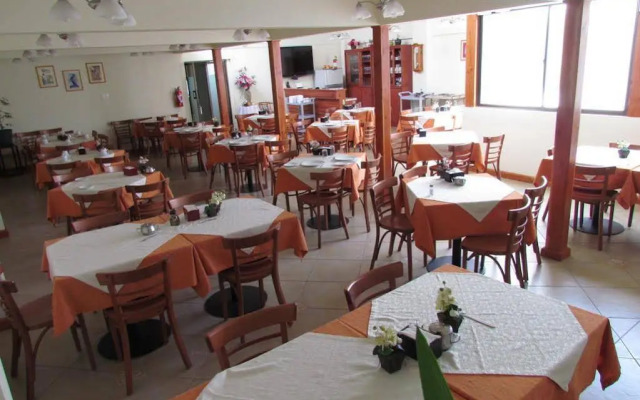 Hotel Barros Arana