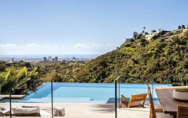 Stradella Mansion - Epitome of Luxury Living in This Breathtaking Bel Air Estate