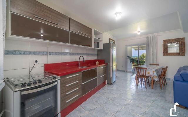 Duplex frente ao mar com 02 suítes climatizadas