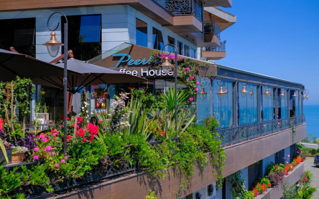 Peerless Villas Hotel