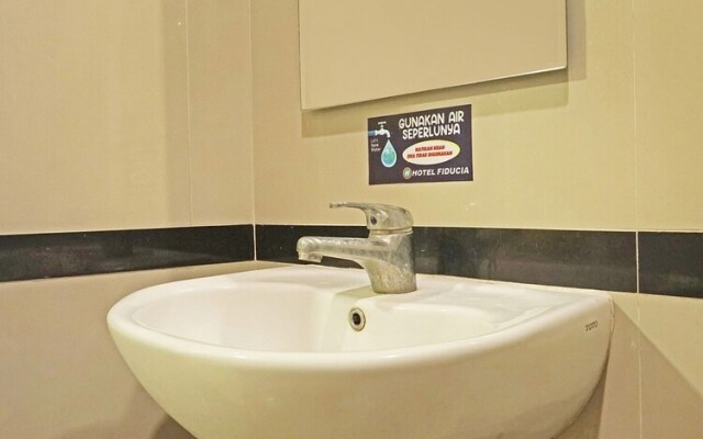 SUPER OYO Collection O 91409 Hotel Fiducia Otista 153 - 157