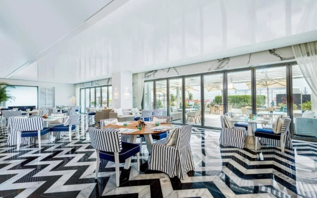 Th8 Palm Dubai Beach Resort, Vignette Collection, by IHG