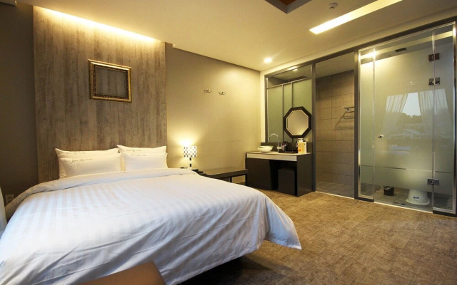 Uljin Neulbom Boutique