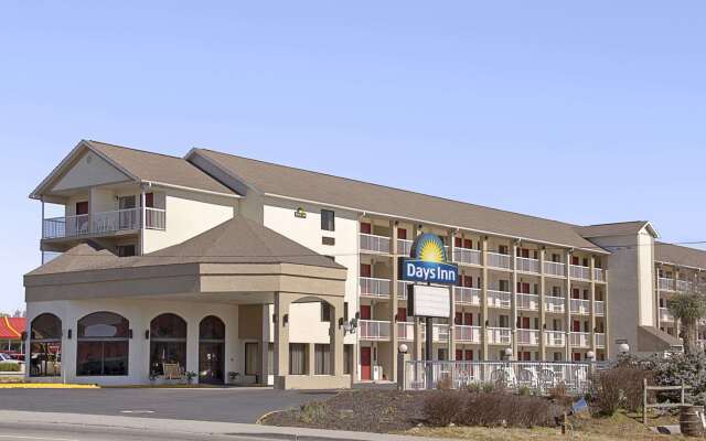 Days Inn by Wyndham Apple Valley Pigeon Forge/Sevierville