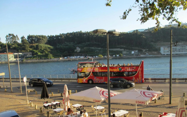 Porto Douro River Guest House