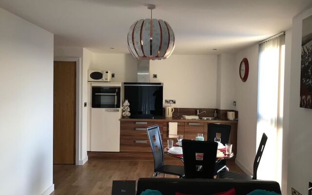 Snapos Luxury Serviced Apartments - Blonk Street