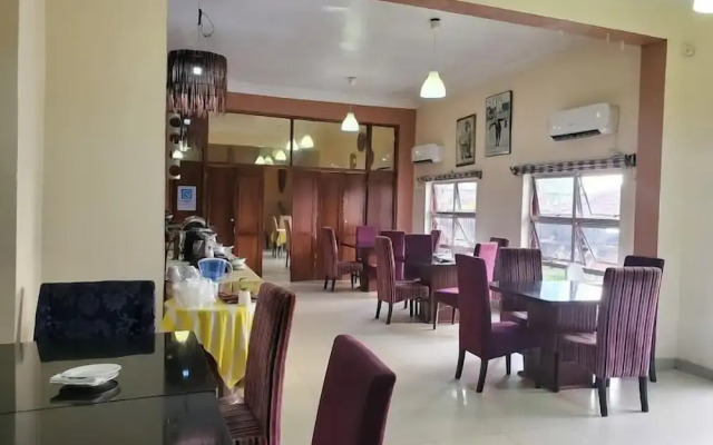 Davies Hotels