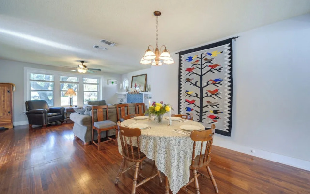 Pet-friendly Brady Vacation Home Near Wineries!