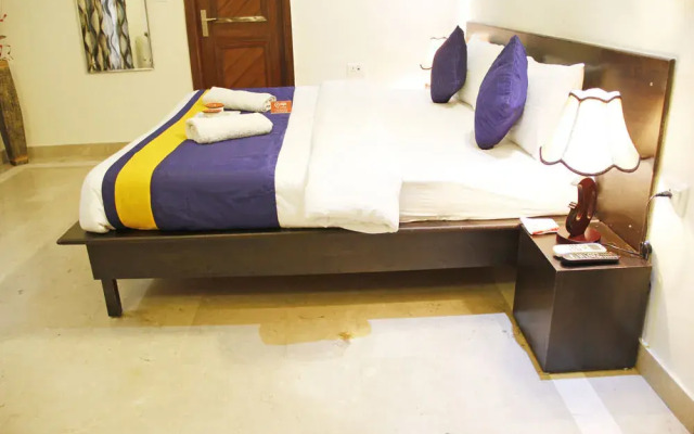 Oyo Rooms Noida City Centre 208
