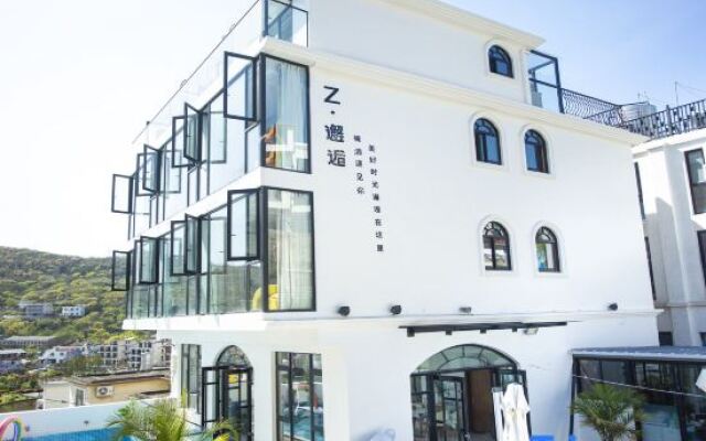 Shengsi Z·Encounter light luxury swimming pool resort