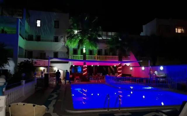Roadhouse Boutik Otel