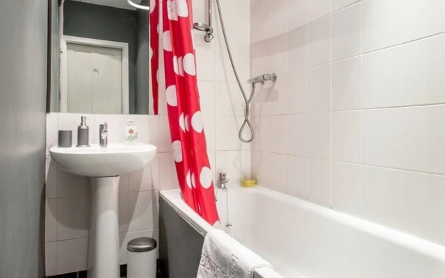 1 Bedroom Flat In Edinburgh